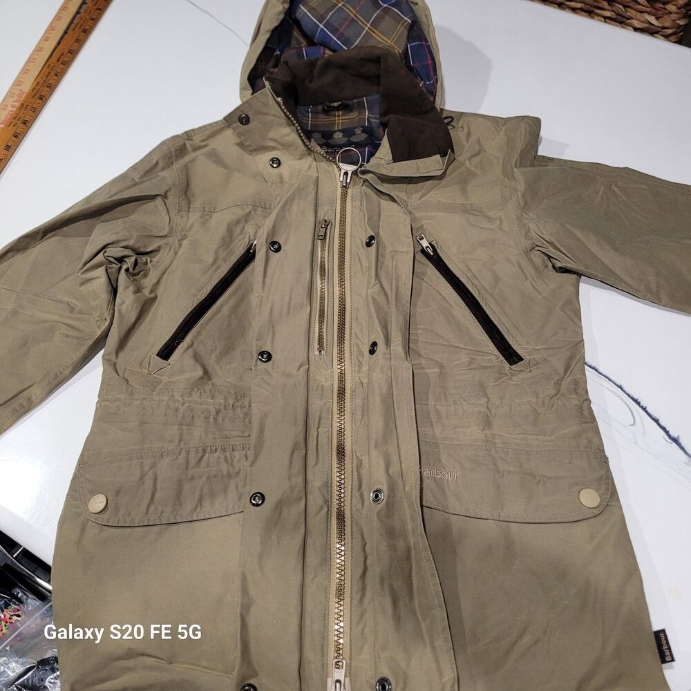 Barbour Coldstream Ladies hooded Glen/Plaid outdoor zip/button jacket  SZ 8 B24